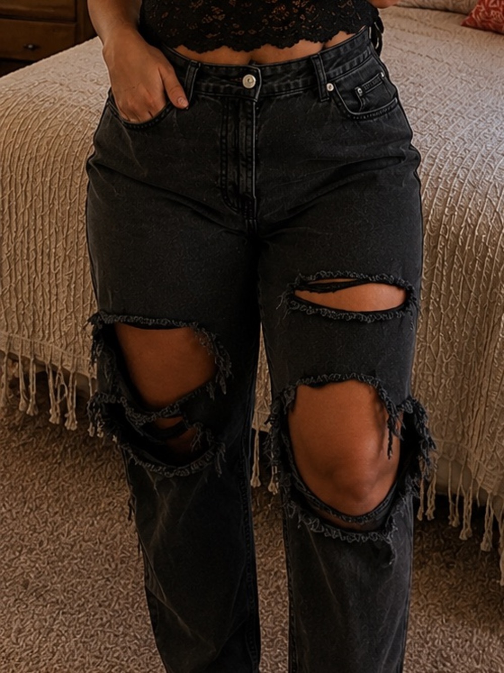 American Eagle Outfitters Distressed Black Mom Jean size 16